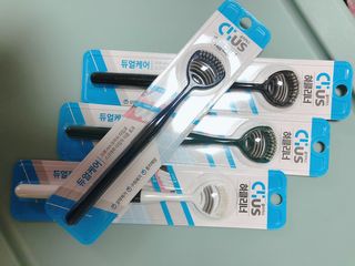 크리오 클리어스 혀백태제거 구취관리 혀클리너 — 5점을 준 리뷰어가 2021년 3월 올린 사용 사진