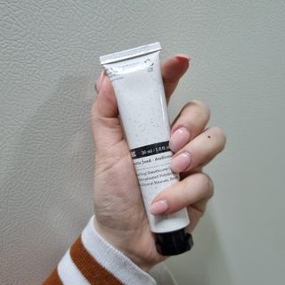 멈칫(MUMCHIT) 넥퍼퓸 NECKPERFUME 2가지 향 — 5점을 준 리뷰어가 2021년 12월 올린 사용 사진