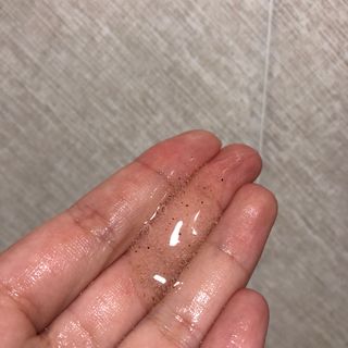 벨먼 내추럴스파 수분광채 스크럽 바디워시 600ml 5종 — 5점을 준 리뷰어가 2022년 5월 올린 사용 사진