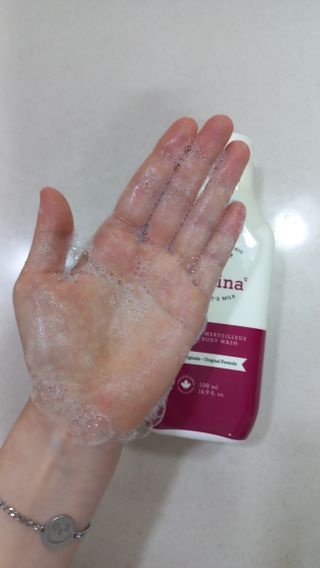카프리나 프레쉬 산양밀크 어메이징 바디워시 500ml(오리지널향) — 5점을 준 리뷰어가 2023년 4월 올린 사용 사진