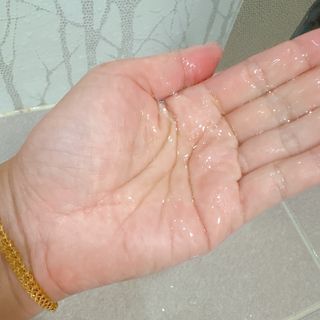[닥터시드]슈퍼시드밤 리바이탈라이즈 샴푸 베베머스크향 1000ml — 5점을 준 리뷰어가 2024년 8월 올린 사용 사진