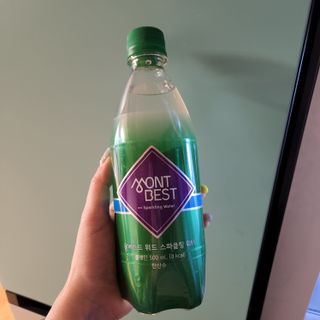 몽베스트 Montbest with Sparkling water Plain 20병 — 5점을 준 리뷰어가 2022년 5월 올린 사용 사진