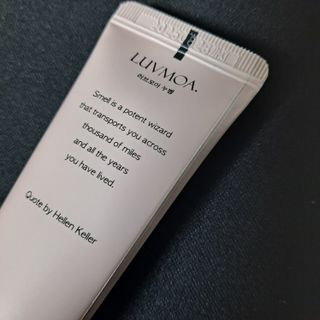 러브모아 향수 고체향수 승무원 고체향수 바르는 향수 니치향수 도손 우드세이지 앤 씨솔트 — 5점을 준 리뷰어가 2022년 12월 올린 사용 사진