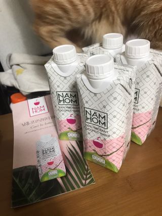 남홈 코코넛워터 주스 100퍼센트 — 4점을 준 리뷰어가 2021년 3월 올린 사용 사진