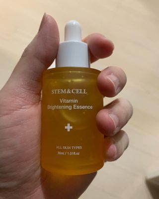 체르엠 스템앤셀 비타민 브라이트닝 에센스 30ml 1개 — 5점을 준 리뷰어가 2021년 11월 올린 사용 사진