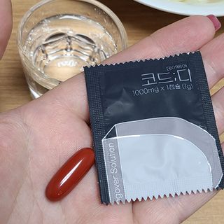 데어베어 [알쓰구원템] 숙취링거 성분을 담은 코드디 10개입 — 4.5점을 준 리뷰어가 2022년 4월 올린 사용 사진