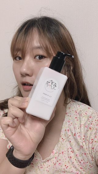 줄라이 모닝 _ JULY MORNING 줄라이모닝 하이드레이팅 퍼퓸드 바디앤핸드 에멀젼 — 5점을 준 리뷰어가 2021년 9월 올린 사용 사진