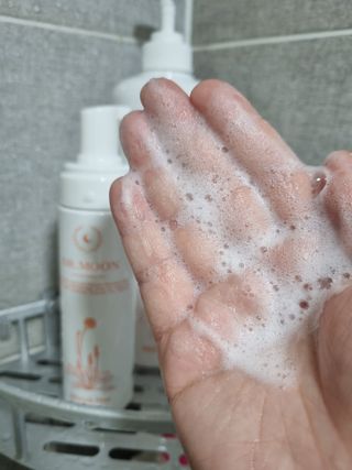 MF프리 [닥터문] 유산균 락토케어 질경초 여성청결제 200ml (폼타입) — 5점을 준 리뷰어가 2022년 9월 올린 사용 사진