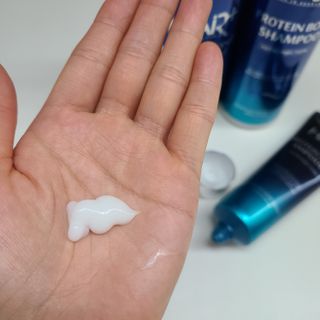헤어플러스 단백질탈모샴푸 500ml+단백질본드앰플 145ml — 5점을 준 리뷰어가 2021년 3월 올린 사용 사진