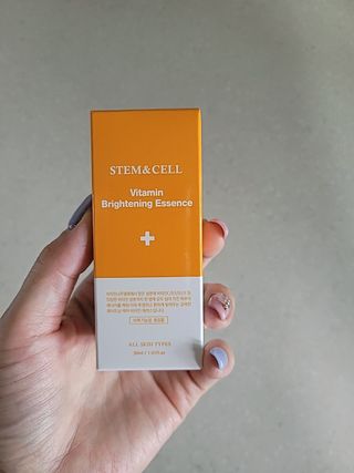 체르엠 스템앤셀 비타민 브라이트닝 에센스 30ml 1개 — 5점을 준 리뷰어가 2021년 10월 올린 사용 사진
