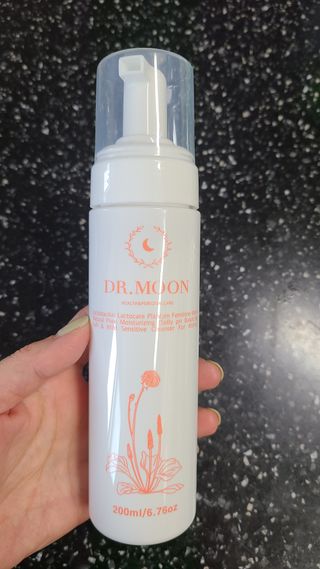 MF프리 [닥터문] 유산균 락토케어 질경초 여성청결제 200ml (폼타입) — 5점을 준 리뷰어가 2022년 6월 올린 사용 사진