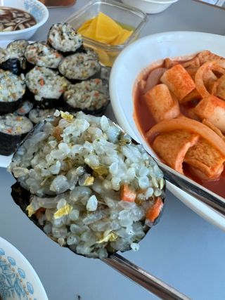 해풀잎 누구나 김밥*1ea [(혼합야채 35g *1ea,  김밥김 (5g, 5ea),  양념간장 (6g, 5ea), 참기름(5g, 2ea)] — 5점을 준 리뷰어가 2022년 8월 올린 사용 사진