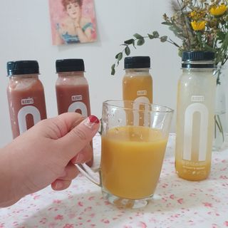 BLENDY'S 핑크 스무디+블론디 스무디 — 5점을 준 리뷰어가 2021년 9월 올린 사용 사진