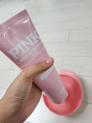[유니프] 헤어 샤이니 핑크 컬러 트리트먼트240g — 4.5점을 준 리뷰어가 2023년 11월 올린 사용 사진