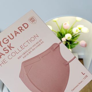 애니가드 셋업마스크 4컬러 각 10매입 [크리미베이지, 캐시미어로즈, 초콜렛브라운, 미드나잇네이비] — 5점을 준 리뷰어가 2022년 2월 올린 사용 사진