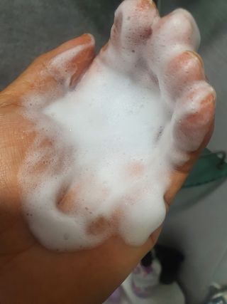 와프랩 운동하는 여성을 위한 더블유 미세먼지 세정 약산성 천연유래 샴푸 — 5점을 준 리뷰어가 2022년 3월 올린 사용 사진