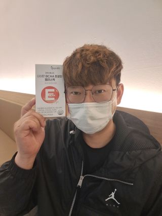 인디닥터 면역 생생 핑크 이뮨 젤리 + 타이탄 BCAA 프로틴 젤리스틱 — 4점을 준 리뷰어가 2022년 6월 올린 사용 사진