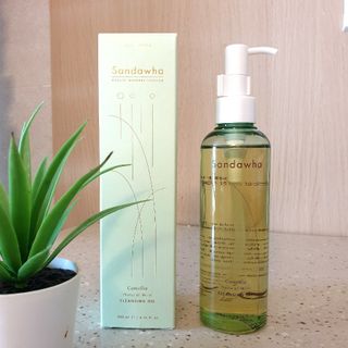 스킨큐어 산다화 순한 클렌징 동백 오일 200ml — 5점을 준 리뷰어가 2022년 8월 올린 사용 사진