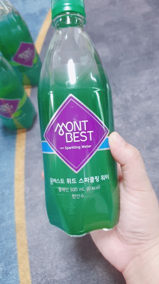 몽베스트 Montbest with Sparkling water Plain 20병 — 4.5점을 준 리뷰어가 2023년 2월 올린 사용 사진