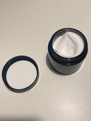 비프리코스메틱 뉴 프레쉬 크림 80ml — 4점을 준 리뷰어가 2023년 3월 올린 사용 사진