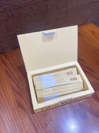 디오르 파인화이트 — 5점을 준 리뷰어가 2022년 2월 올린 사용 사진