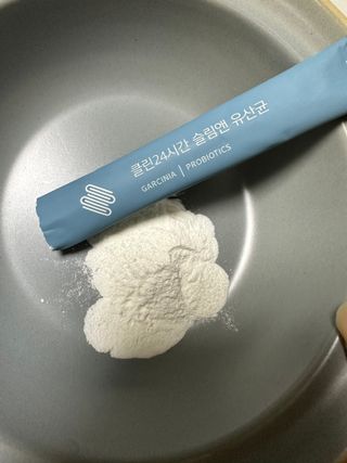 클린24시간 슬림앤유산균 1박스 (3.5g X 15포) — 4.5점을 준 리뷰어가 2023년 2월 올린 사용 사진