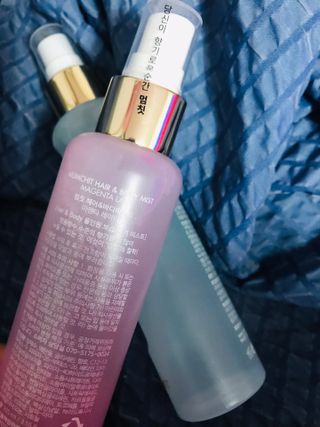 멈칫 X 최준 헤어 앤 바디미스트 소프트블루솝, 마젠타레이디 2종 — 4점을 준 리뷰어가 2021년 8월 올린 사용 사진