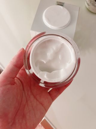 피부미 골드베릴 미라클페어 세레이징 퍼밍 크림 50ml — 4점을 준 리뷰어가 2021년 9월 올린 사용 사진