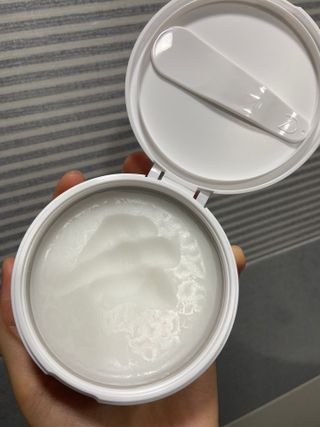 듀오코리아 [듀오] 피부맞춤형 저자극 클렌징밤 1종 랜덤발송 (모공케어,안색개선,안티에이징,블랙헤드) — 5점을 준 리뷰어가 2022년 5월 올린 사용 사진