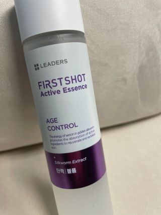 리더스코스메틱 리더스 퍼스트 샷 액티브 에센스 에이지 컨트롤 — 4점을 준 리뷰어가 2021년 12월 올린 사용 사진