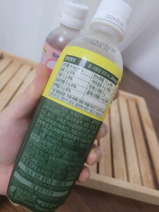 더그레잇티 콤부차 [매일유업] 더그레잇티 44kcal 콤부차 300ml *12개입 (오리지널 6개+베리리치 6개) — 5점을 준 리뷰어가 2023년 7월 올린 사용 사진