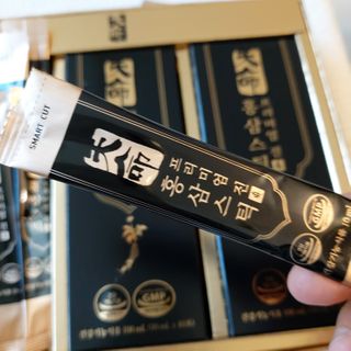 헬스업_천명진프리미엄홍삼스틱_10ml x 30포 — 4점을 준 리뷰어가 2021년 2월 올린 사용 사진