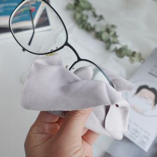 위케어 김서림방지 안경닦이 안티포그 극세사클리너 — 4점을 준 리뷰어가 2021년 2월 올린 사용 사진