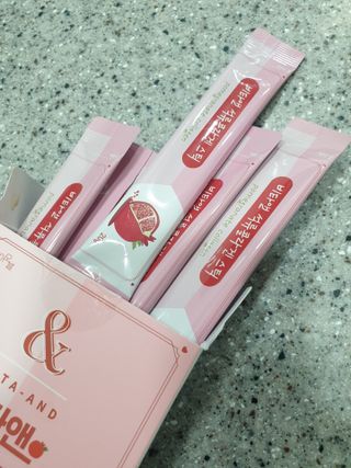 비타앤 석류콜라겐스틱 — 5점을 준 리뷰어가 2021년 5월 올린 사용 사진