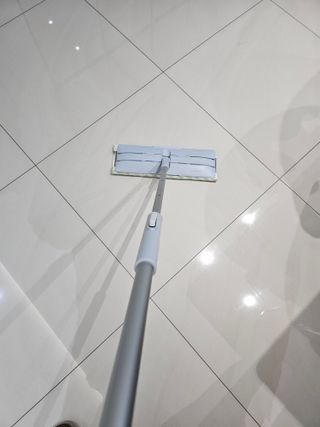 3M 스카치브라이트 파스텔블루 대형 밀대걸레 + 물걸레청소포 대형 30매 세트 — 4.5점을 준 리뷰어가 2023년 12월 올린 사용 사진