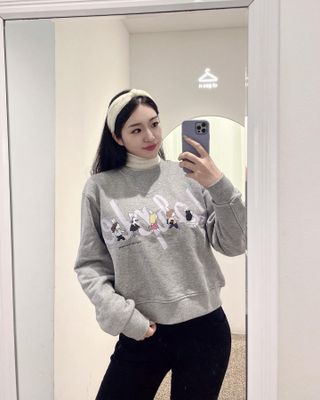 [포플X베니] 쓰담 베니 맨투맨 (기모) / 굳럭 베니 맨투맨 / 출근길 베니 맨투맨 — 5점을 준 리뷰어가 2022년 11월 올린 사용 사진