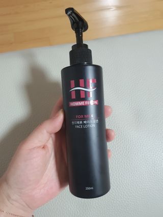 웰피아생활건강 웰피아 올인원 남성화장품 옴므페론 — 5점을 준 리뷰어가 2023년 5월 올린 사용 사진