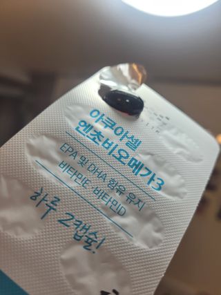 메디포스트 모비타 아쿠아셀 엔초비오메가3 60캡슐 — 5점을 준 리뷰어가 2022년 12월 올린 사용 사진