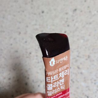 자연에온 가득담은 몽모랑시 타트체리 콜라겐 젤리스틱 — 5점을 준 리뷰어가 2021년 1월 올린 사용 사진