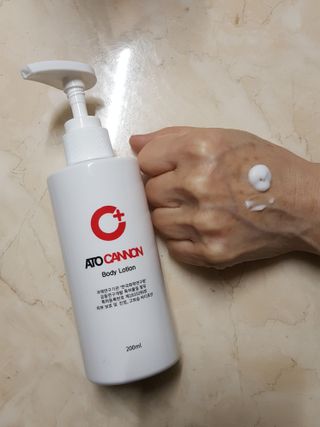 아토캐논(ATO CANNON) 아토캐논 고보습 바디로션 200ml — 5점을 준 리뷰어가 2023년 1월 올린 사용 사진