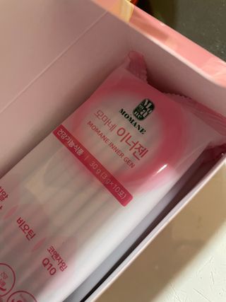 [모마네] 이너뷰티 히알루론산 비오틴 코큐텐 저분자피쉬콜라겐 - 3 g 30포 ★석류맛 — 5점을 준 리뷰어가 2021년 12월 올린 사용 사진