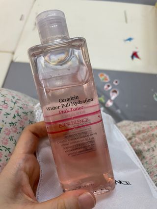 [바디셀런스] 속보습+사용감+향 모두 잡은 / 세라드린 속보습 핑크토너 300ml — 4.5점을 준 리뷰어가 2022년 3월 올린 사용 사진