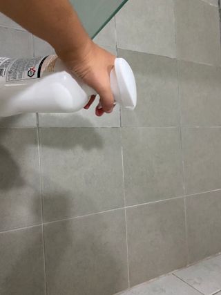 에티튜드 천연 욕실 클리너 시트러스제스트 향 (800ml) — 5점을 준 리뷰어가 2022년 9월 올린 사용 사진