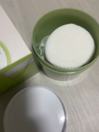 [후르디아] 약산성  모공 필링 패드(70매) — 5점을 준 리뷰어가 2022년 4월 올린 사용 사진