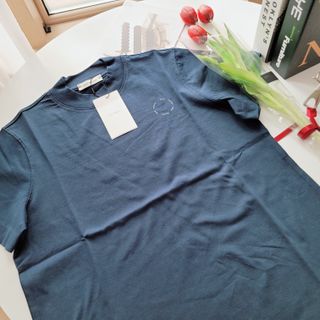 로서울 High Neck T-Shirt Navy, Gray — 5점을 준 리뷰어가 2021년 5월 올린 사용 사진