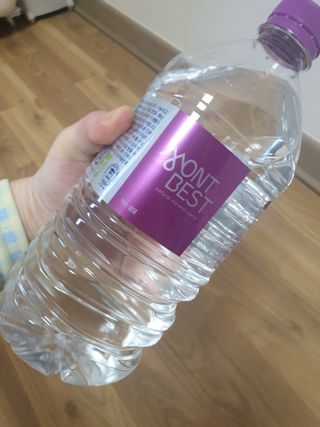 몽베스트 MONTBEST 1L 12입 — 5점을 준 리뷰어가 2022년 4월 올린 사용 사진