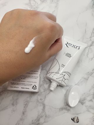 렉스리 데일리 톤업 크림 Rexri Daily Tone Up Cream — 5점을 준 리뷰어가 2022년 10월 올린 사용 사진