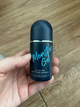 [바록스] 류현진 올인원 바디릴렉싱 몬스터겔 50ml — 5점을 준 리뷰어가 2021년 4월 올린 사용 사진