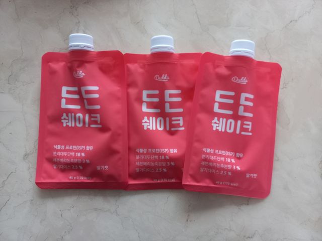 [덜다] 든든 식물성 단백질 쉐이크 40g X 7입 (곡물/딸기) 리뷰 사진