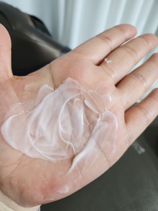 위시스 프리미엄 글루타치온  화이트닝 바디로션 — 5점을 준 리뷰어가 2023년 1월 올린 사용 사진